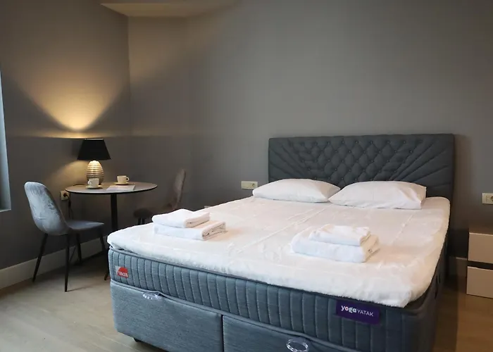 Status-M Apartments Franca Sea View