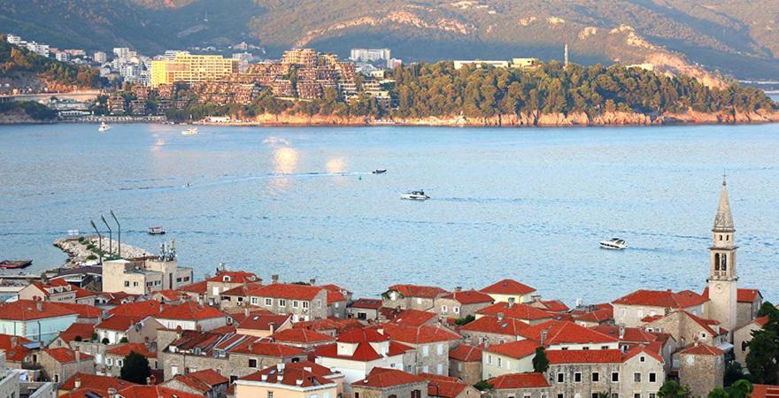 Status-m Franca Sea View Budva